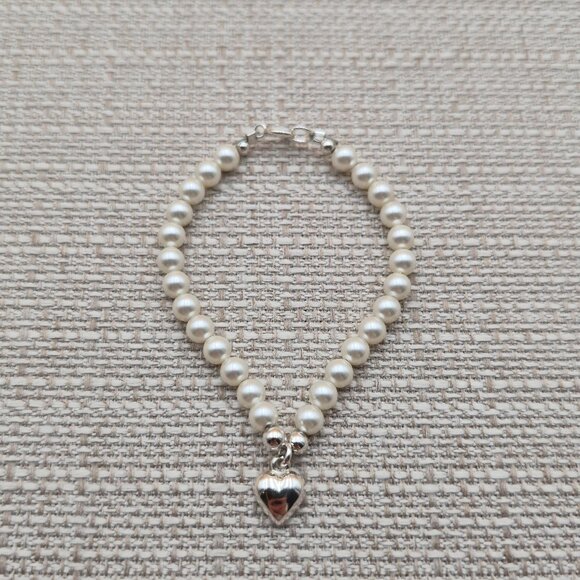 Jewelry - 6 Inch Sterling Silver Faux Pearl Heart Charm Small Bracelet A5701